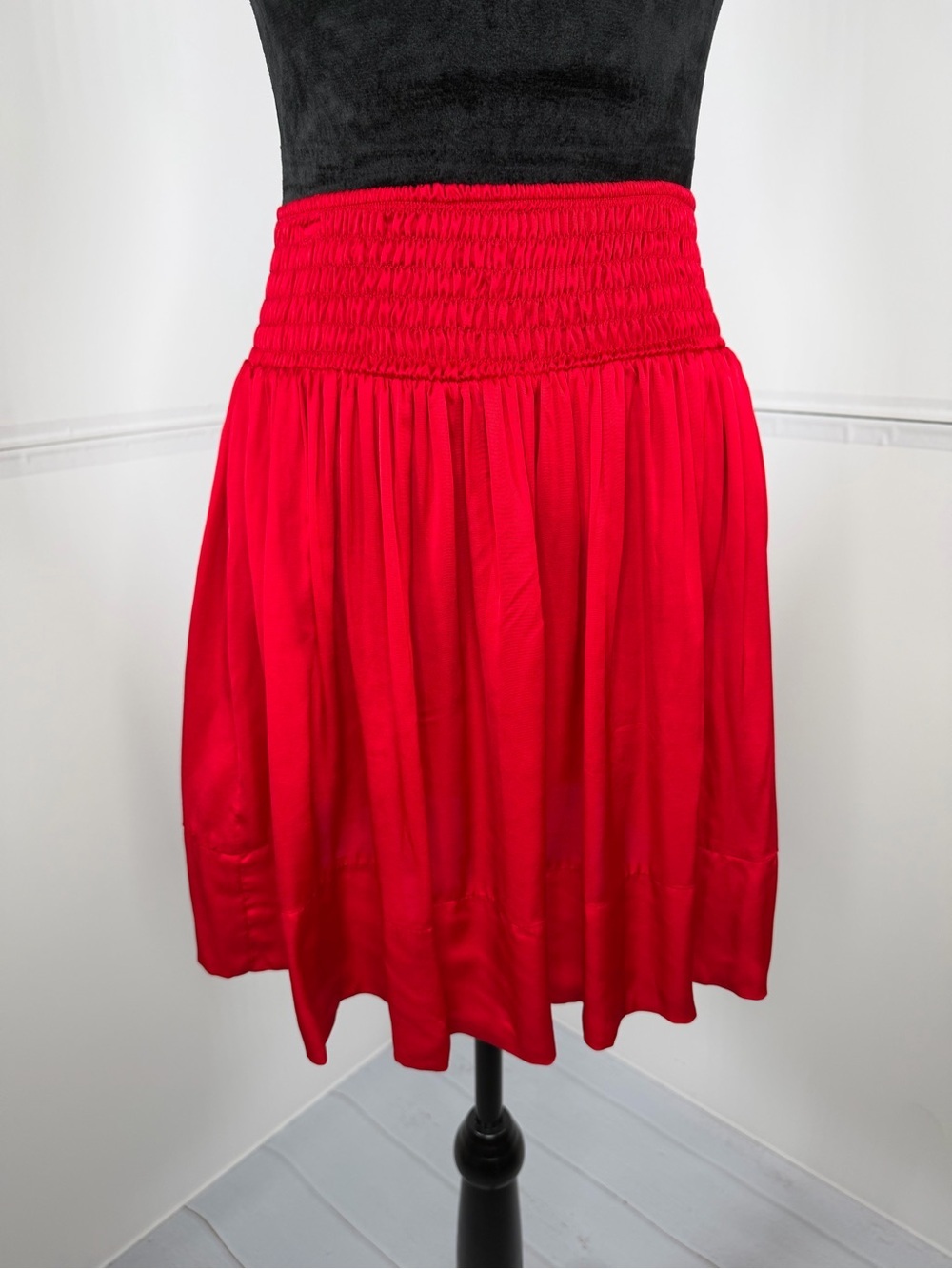 Sofia Made in Italy Red Smocked Satin Fabric Mini Skirt One Size